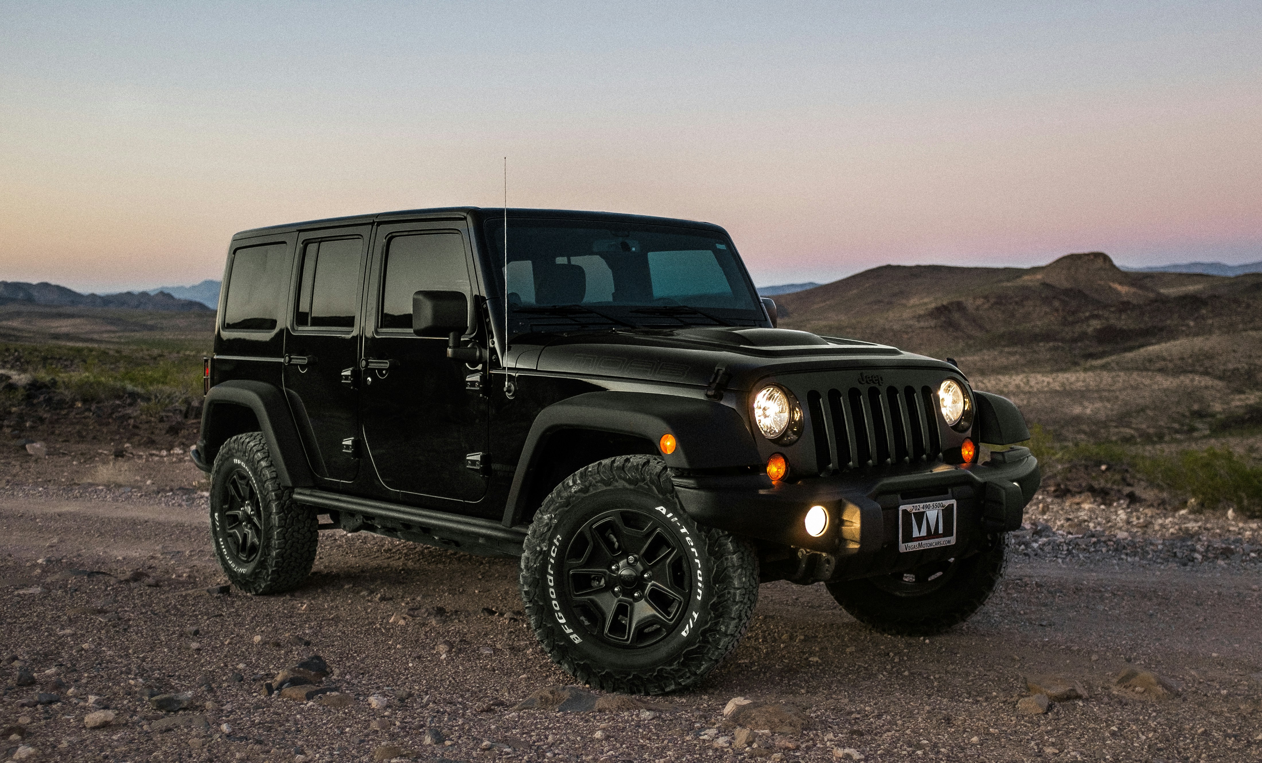 Jeep Grand Cherokee and Jeep 4xe vehicles illustrating common Jeep Lemon Law defects