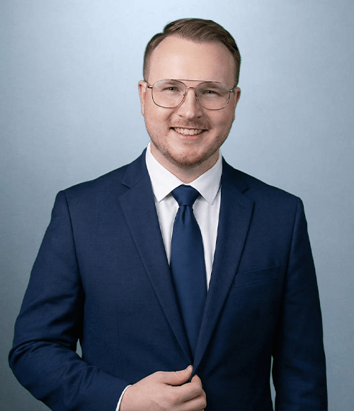 Headshot - Hastings, Cam V2